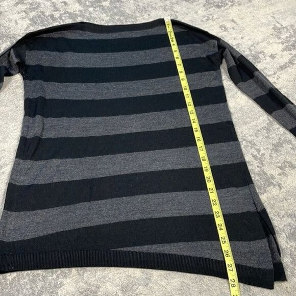 Ann Taylor Factory Asymmetric Hem Striped Lightweight Sweater Black Gray Sz XS - Picture 6 of 8